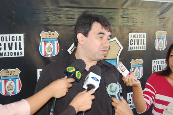 Ladrões levam R$ 30 mil do Bradesco